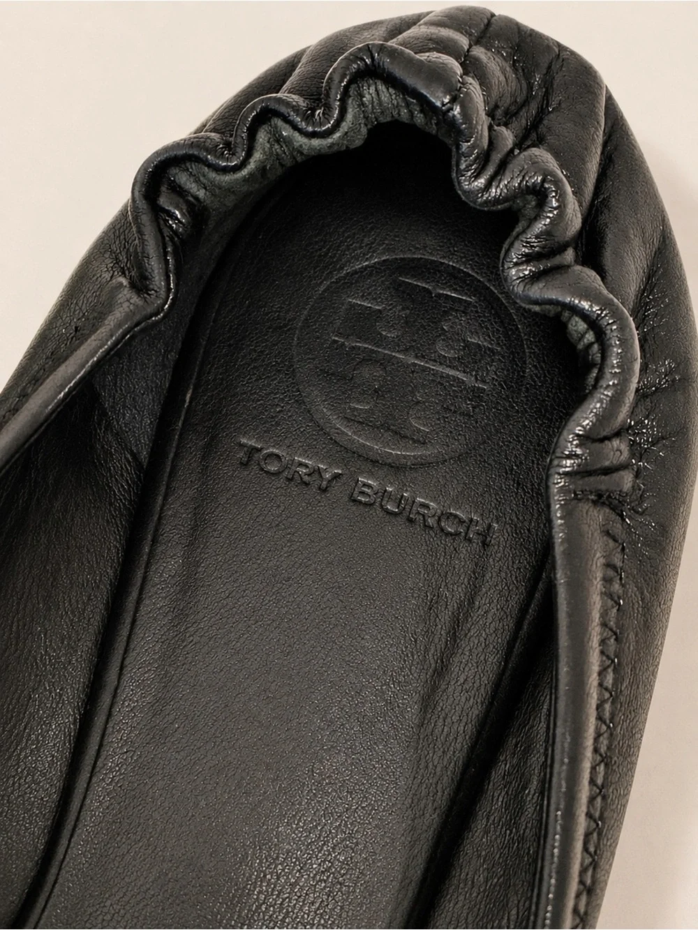 Tory Burch Black Leather Logo Ballet Flats Gold Medallion.